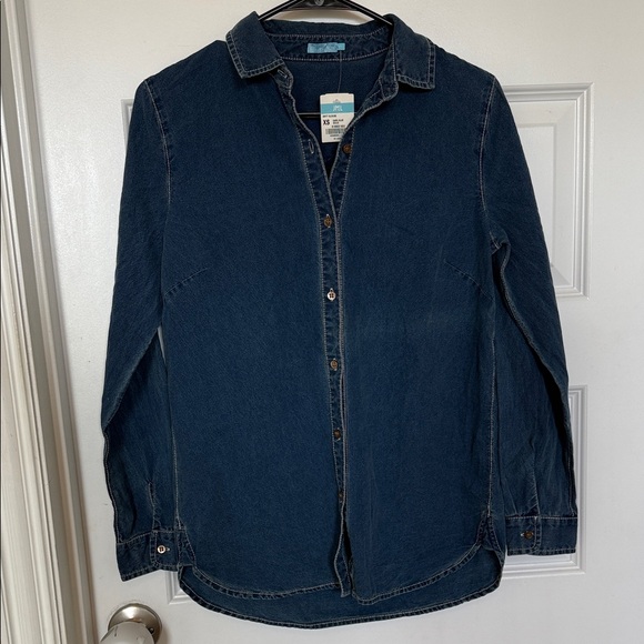 J. McLaughlin Tops - J. McLaughlin denim look Button-Up Shirt Sz XS